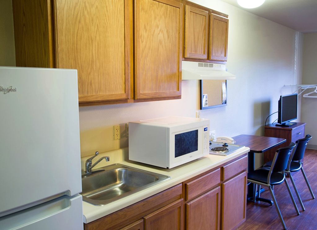 Woodspring Suites Tulsa Quarto foto