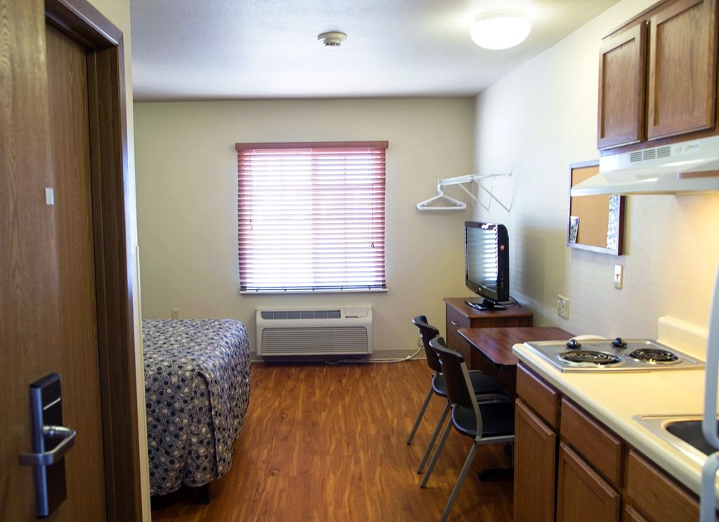 Woodspring Suites Tulsa Quarto foto